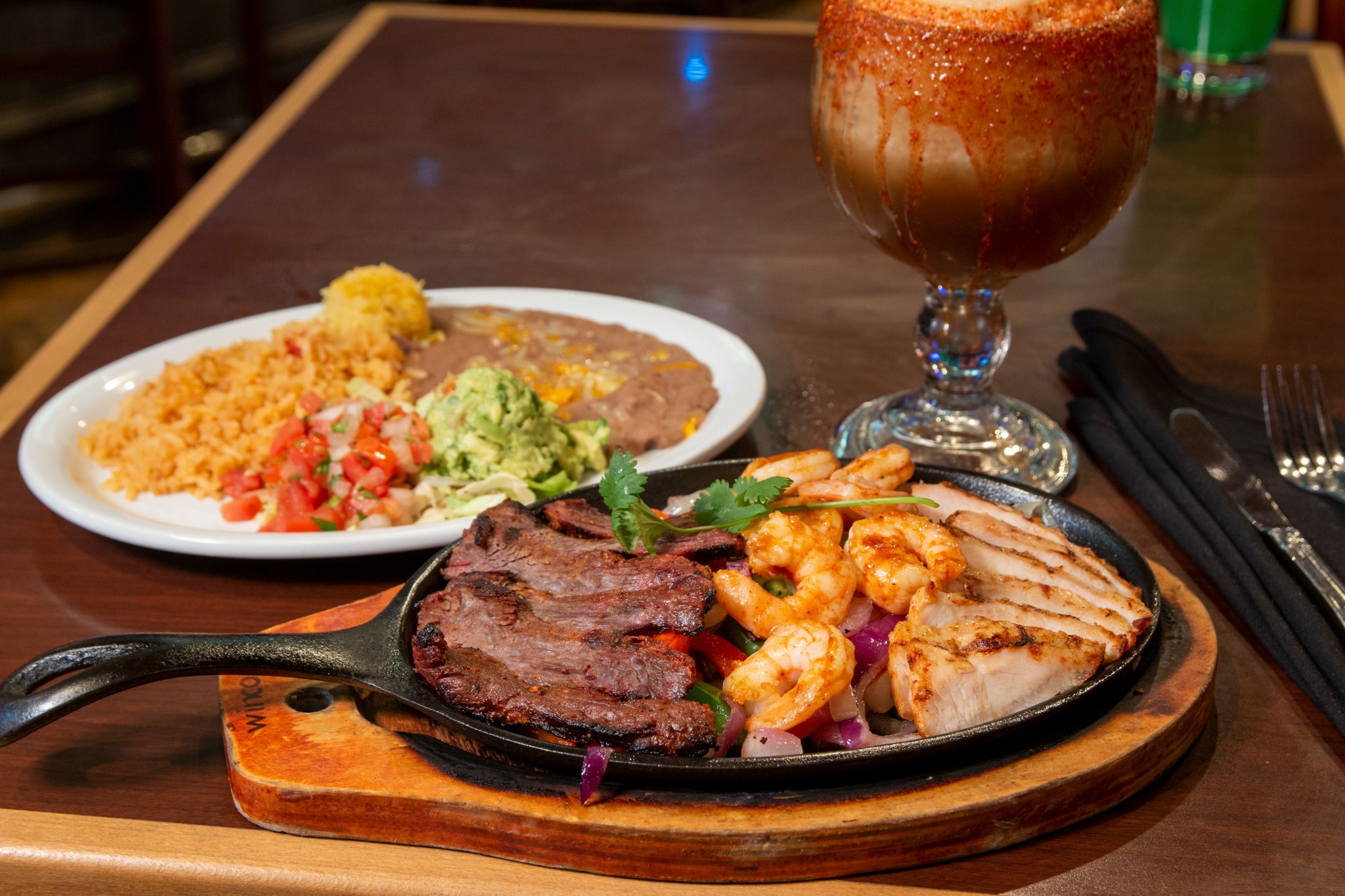 Dessert flan with berries and cream